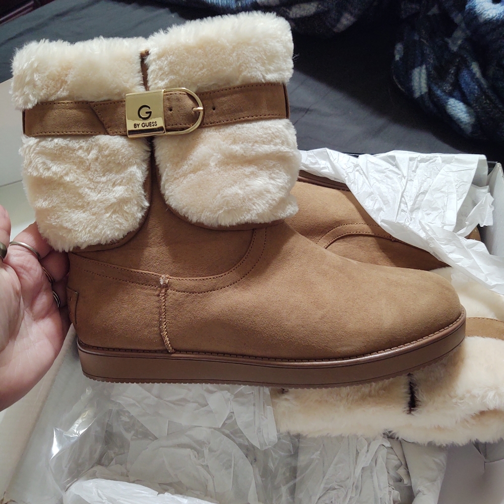 Boots - Picture 3 of 4